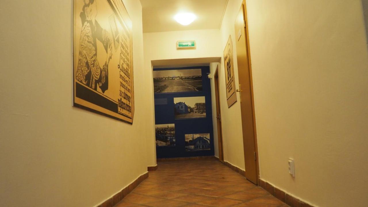 Hostel Mlotek I Perlik Tarnowskie Góry Exterior foto